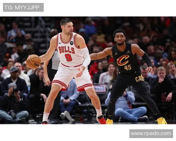 1993年NBA季后赛骑士与公牛的经典对决回顾与分析