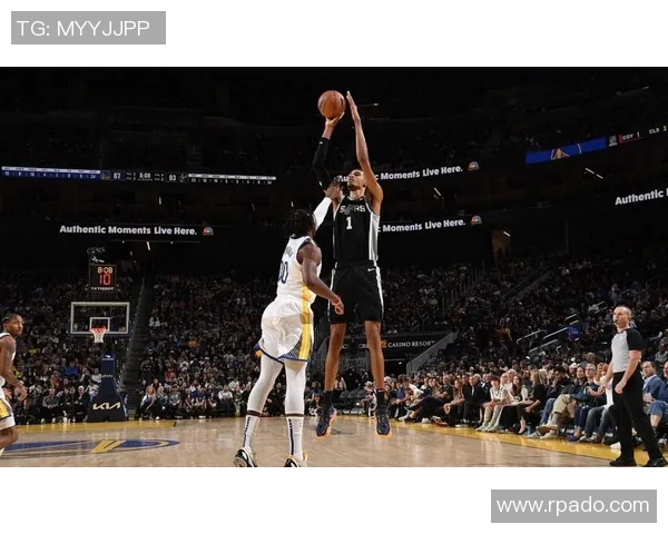 雷霆队与篮网队激战12月6日精彩对决全场回顾与精彩瞬间分析